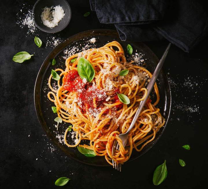 Savourez notre authentique cuisine italienne maison : pizzas, pâtes...